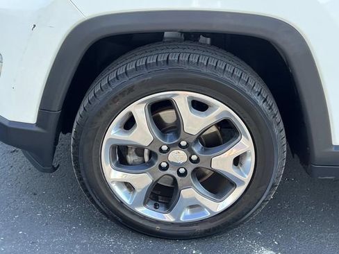 Used 2019 Jeep Compass Limited AWD/4WD image 8