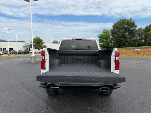 Used 2025 Chevrolet Silverado 1500 Custom Trail Boss AWD/4WD image 13