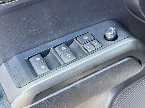 Used 2020 Toyota Tacoma TRD Sport AWD/4WD image 13