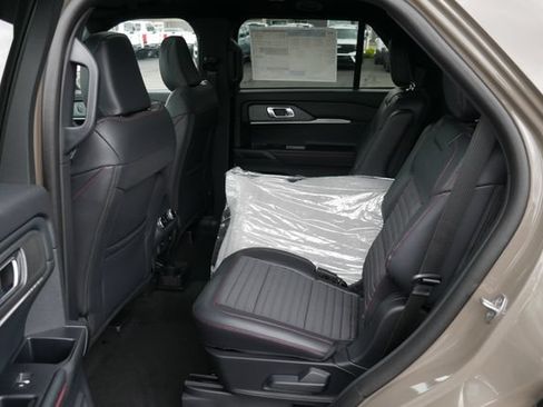 New 2026 Ford Explorer ST-Line w/ ST-Line Street Pack AWD/4WD image 25