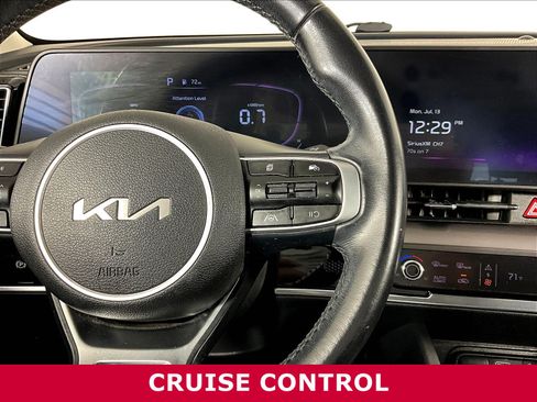 Used 2024 Kia Sportage EX AWD/4WD image 12