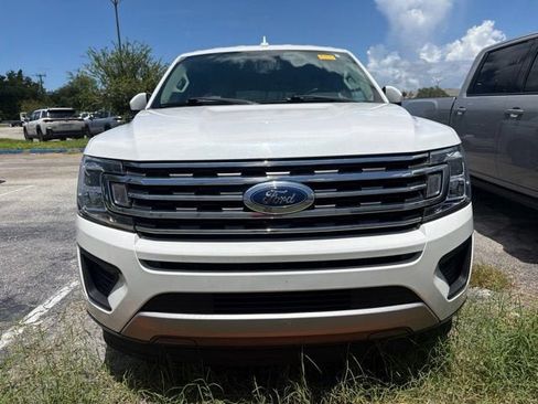 Used 2020 Ford Expedition XLT w/ Equipment Group 202A RWD image 2