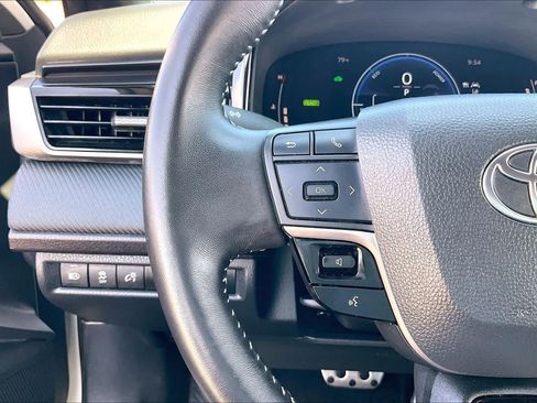 Used 2025 Toyota Camry SE FWD image 47