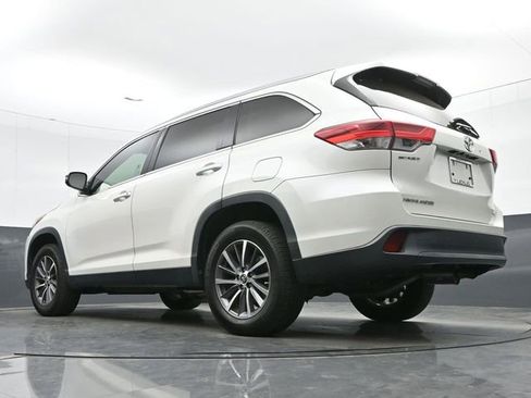 Used 2019 Toyota Highlander XLE image 20