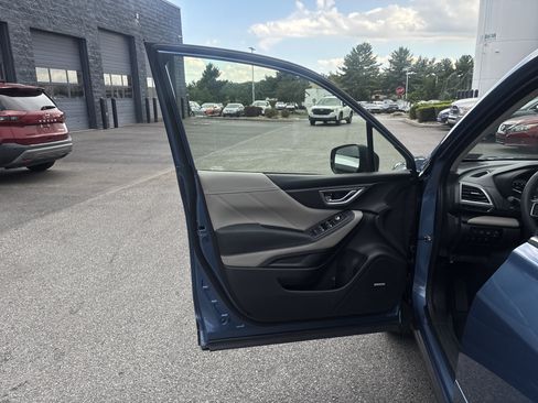 Used 2024 Subaru Forester Limited AWD/4WD image 27