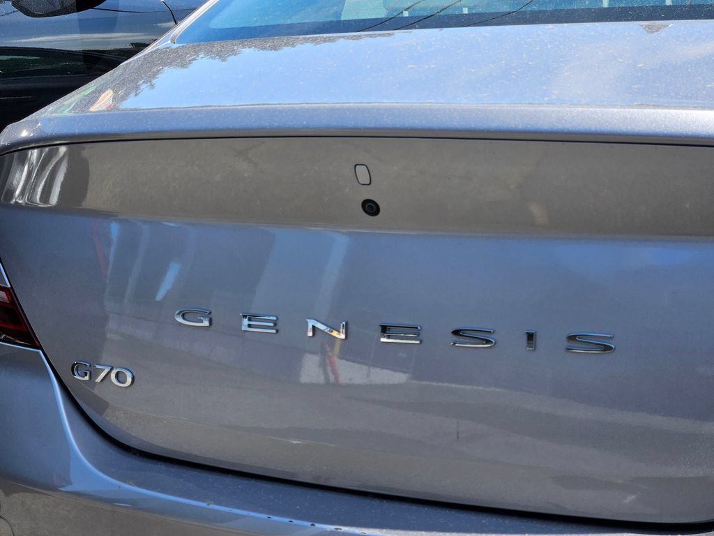Used 2023 Genesis G70 2.0T RWD image 5