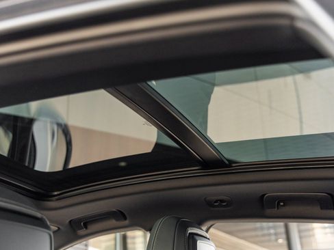 New 2026 Porsche Macan Turbo image 29