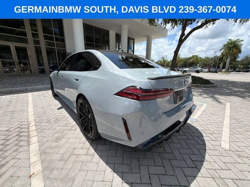 Used 2025 BMW M5 w/ Carbon Package AWD/4WD image 7