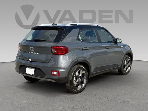 New 2026 Hyundai Venue SEL image 17