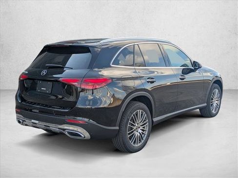 Certified 2026 Mercedes-Benz GLC 300 image 2