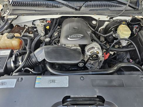 Used 2005 Chevrolet Silverado 1500 LS image 11