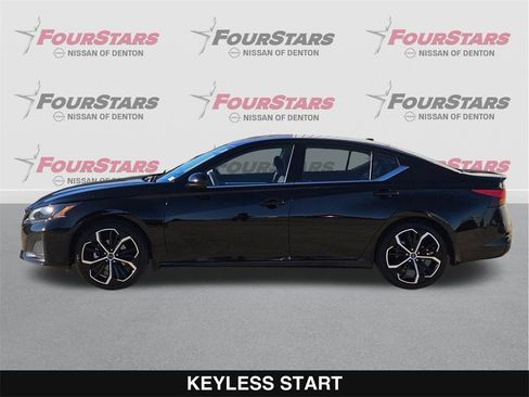 Used 2023 Nissan Altima 2.5 SR image 8