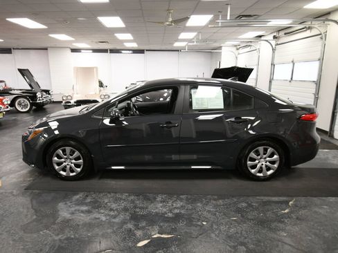 Certified 2025 Toyota Corolla LE image 4