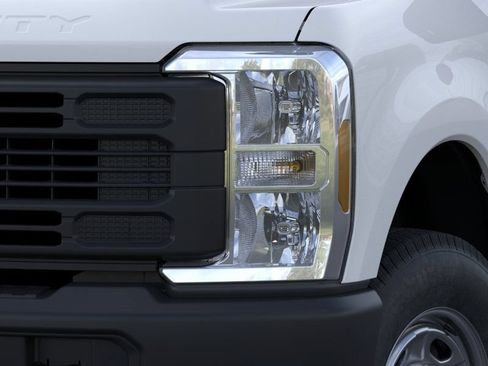 New 2026 Ford F250 XL AWD/4WD image 18