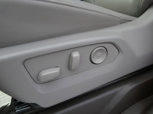 Certified 2025 Chevrolet Silverado 1500 LTZ AWD/4WD image 24