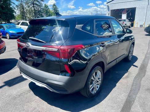 Used 2021 Kia Seltos LX AWD/4WD image 5
