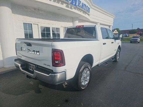 Used 2025 RAM 2500 Big Horn AWD/4WD image 4