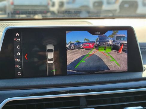Used 2019 BMW 740i w/ M Sport Package image 26