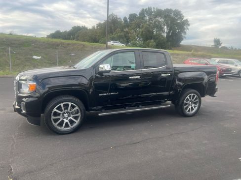 Used 2021 GMC Canyon Denali image 8