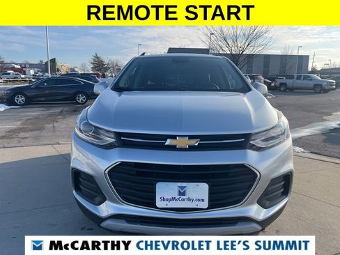 Used 2018 Chevrolet Trax LT w/ LT Convenience Package image 3