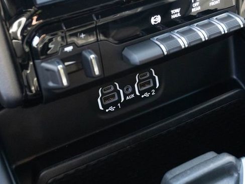 Used 2024 RAM 2500 Laramie w/ Night Edition AWD/4WD image 29