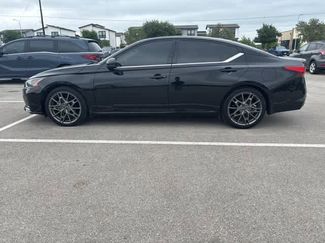 Used 2023 Nissan Altima 2.0 SR FWD video 2