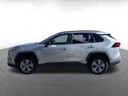 Used 2025 Toyota RAV4 LE image 9