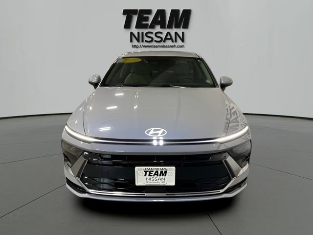 Used 2025 Hyundai Sonata SEL FWD image 2