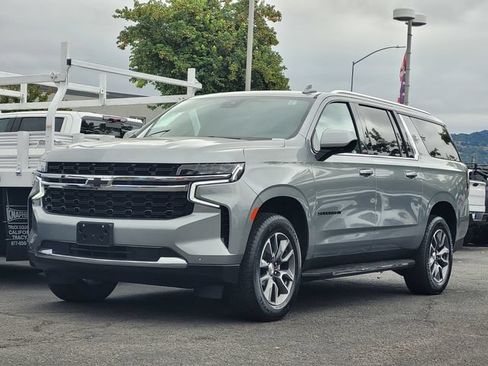 Used 2024 Chevrolet Suburban LS w/ Max Trailering Package RWD image 10