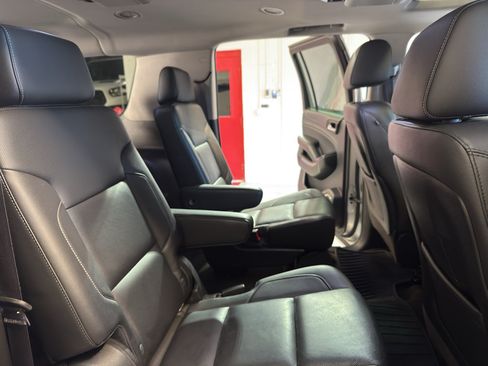 Used 2016 GMC Yukon XL SLT w/ Open Road Package AWD/4WD image 27