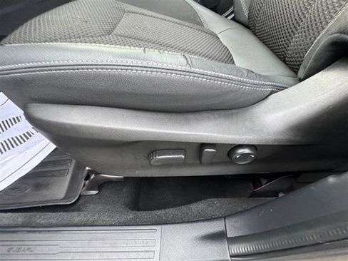 Used 2020 Subaru Forester Premium image 36