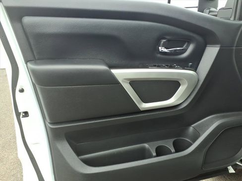 Certified 2024 Nissan Titan SV w/ SV Convenience Package image 24