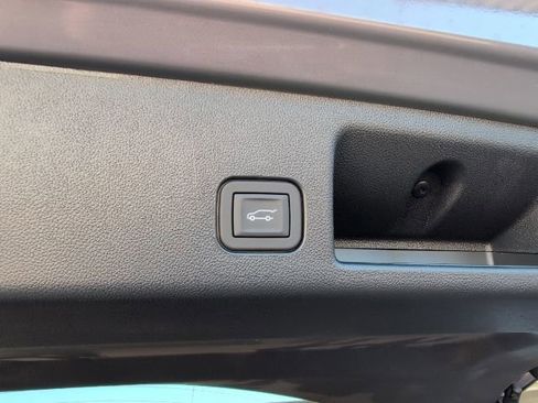 New 2026 Chevrolet Equinox EV LT image 11