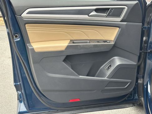 Used 2023 Volkswagen Atlas Cross Sport SEL image 20