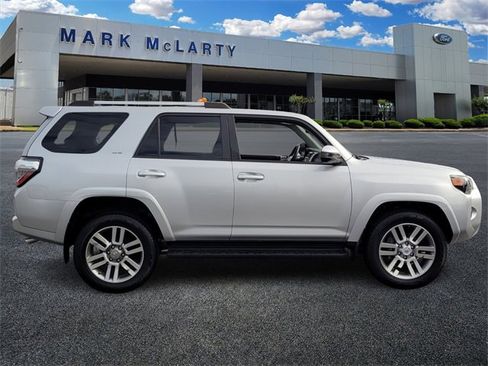 Used 2020 Toyota 4Runner SR5 image 2