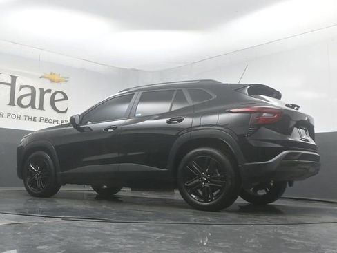 Used 2025 Chevrolet Trax ACTIV w/ Sunroof Package FWD image 55