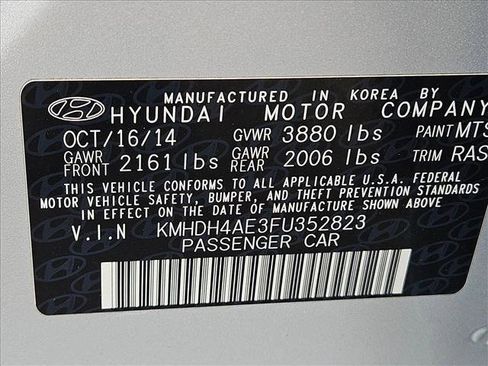 Used 2015 Hyundai Elantra SE FWD image 28
