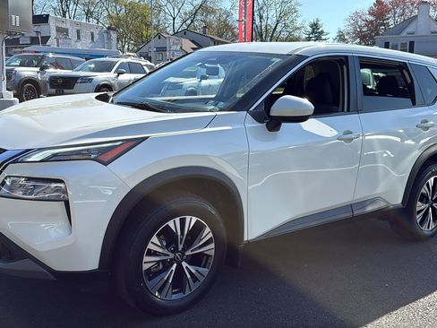 Certified 2023 Nissan Rogue SV AWD/4WD image 3