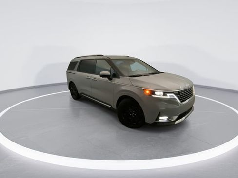 Used 2024 Kia Carnival SX FWD image 8