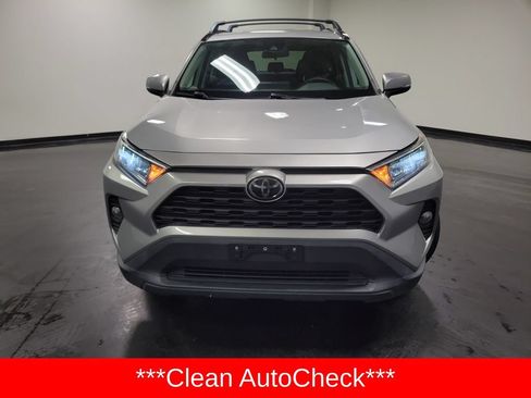 Used 2020 Toyota RAV4 XLE FWD image 2