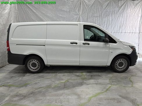 Used 2020 Mercedes-Benz Metris image 14