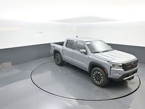 Used 2022 Nissan Frontier PRO-4X image 13