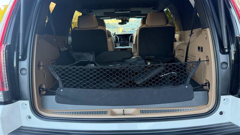 Used 2020 Cadillac Escalade Platinum AWD/4WD image 16