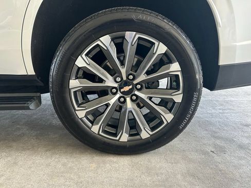 Used 2025 Chevrolet Tahoe High Country AWD/4WD image 20