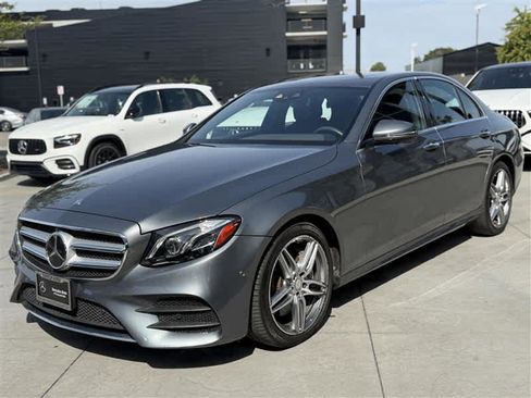 Used 2017 Mercedes-Benz E 300 image 2