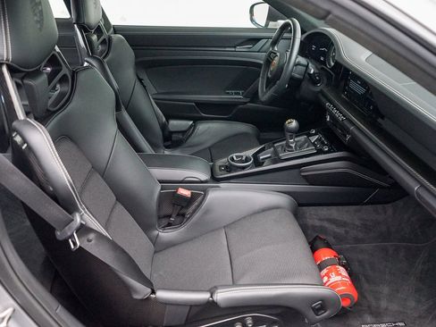 Used 2022 Porsche 911 GT3 image 28