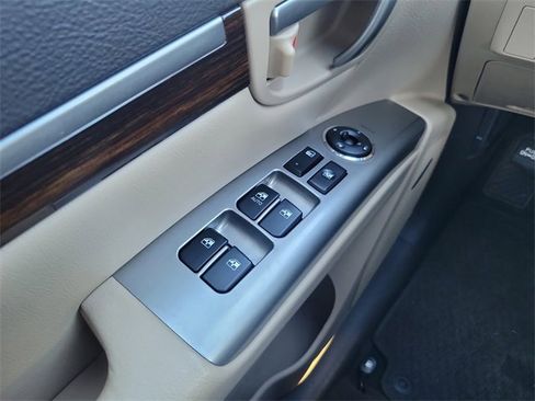 Used 2011 Hyundai Santa Fe Limited w/ Navigation Pkg 4 image 24