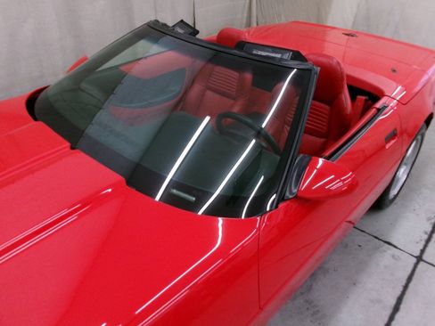 Used 1995 Chevrolet Corvette Convertible RWD image 5