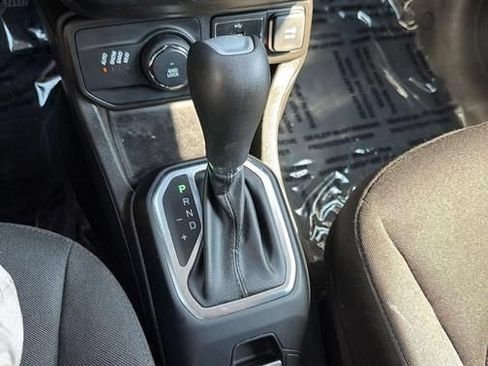Used 2021 Jeep Renegade Sport AWD/4WD image 16