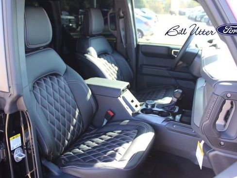 New 2025 Ford Bronco Outer Banks image 7